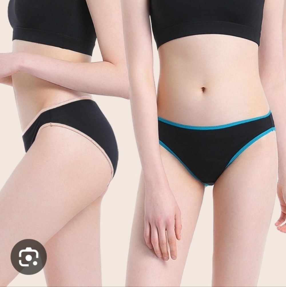 NWOT set of 2 Neione bikini‎ period panties